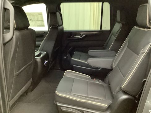 New 2026 GMC Yukon XL Elevation image 29