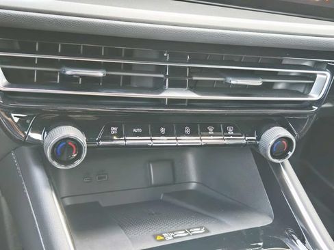 New 2026 Chevrolet Traverse LT w/ LPO, Floor Liner Package AWD/4WD image 22