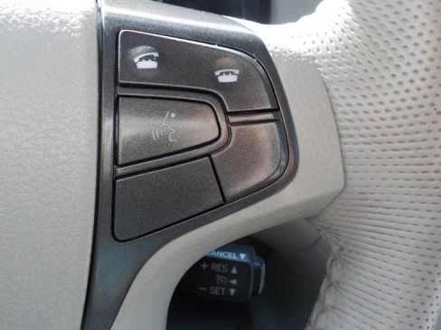 Used 2014 Toyota Sienna XLE AWD/4WD image 21