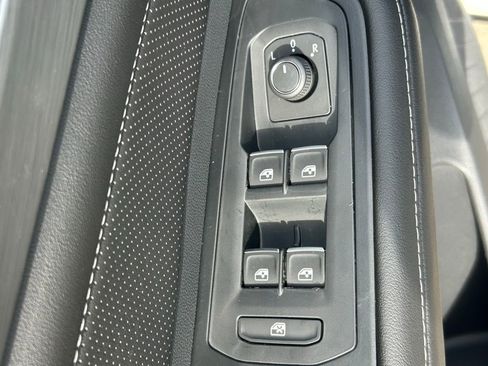 New 2026 Volkswagen Atlas Cross Sport SE FWD image 20