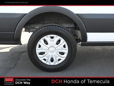 Used 2023 Ford E-Transit Medium Roof image 20