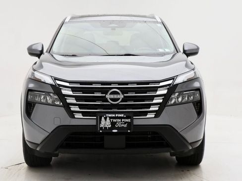 Used 2024 Nissan Rogue SV w/ SV Premium Package AWD/4WD image 5