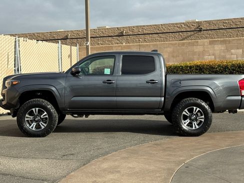 Used 2023 Toyota Tacoma SR AWD/4WD image 7