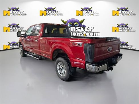 Used 2019 Ford F250 XLT w/ XLT Premium Package image 6