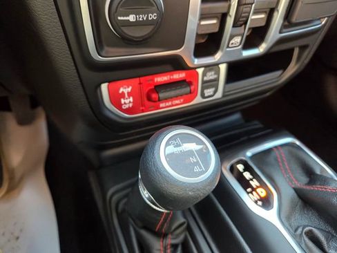 Used 2023 Jeep Wrangler Unlimited Rubicon image 26