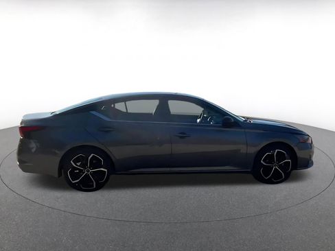 Used 2025 Nissan Altima 2.5 SR image 15