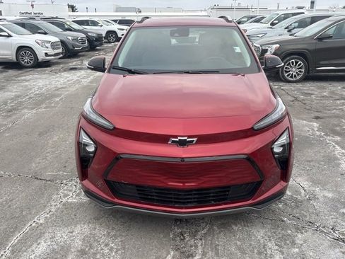 Used 2023 Chevrolet Bolt EUV Premier image 2