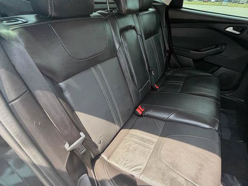 Used 2014 Ford Focus Titanium FWD image 42