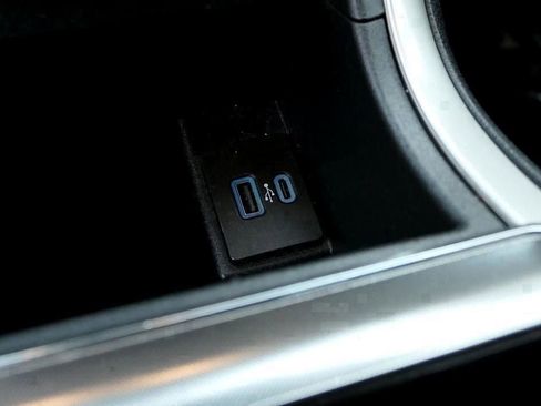 Used 2023 Ford Edge SEL w/ Sport Appearance Package image 22