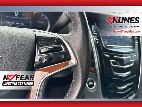 Used 2020 Cadillac Escalade Premium Luxury image 25