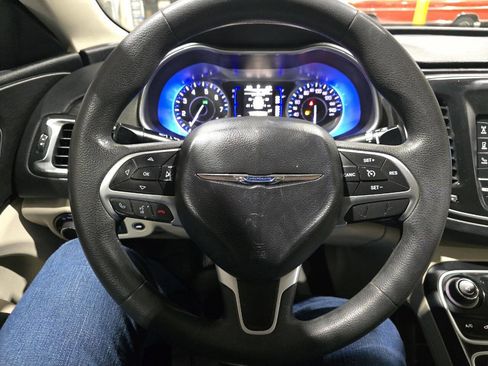 Used 2016 Chrysler 200 Limited image 36