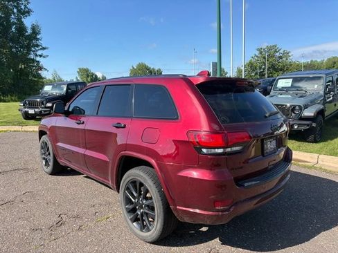 Used 2018 Jeep Grand Cherokee Altitude AWD/4WD image 3