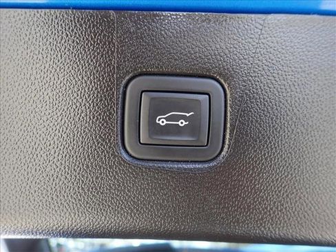 Used 2024 Chevrolet Blazer RS w/ Enhanced Convenience Package image 9