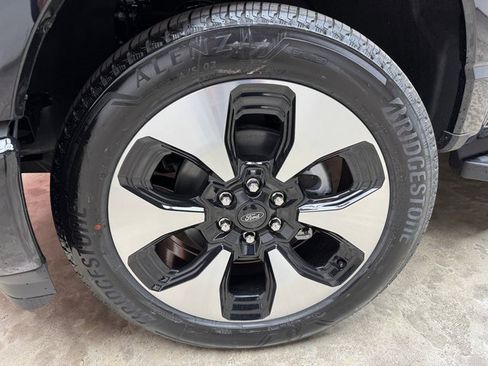 New 2025 Ford F150 Lightning Platinum image 29