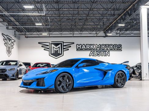 Used 2023 Chevrolet Corvette Z06 RWD image 1