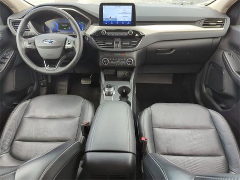 Used 2020 Ford Escape Titanium w/ Titanium Premium Package 2.0 image 18