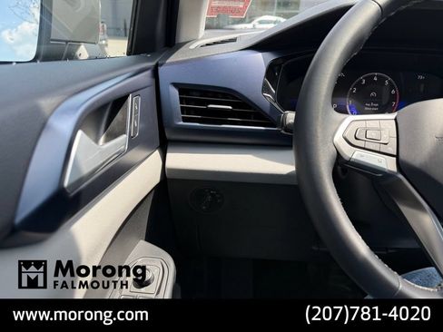 Used 2023 Volkswagen Taos SE w/ Panoramic Sunroof Package AWD/4WD image 43