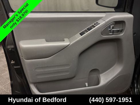 Used 2020 Nissan Frontier SV AWD/4WD image 11