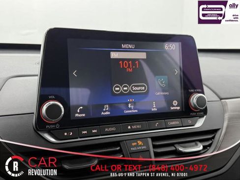 Used 2024 Nissan Altima 2.5 SV image 23
