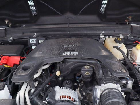 Used 2020 Jeep Gladiator Sport w/ Quick Order Package 24S image 16