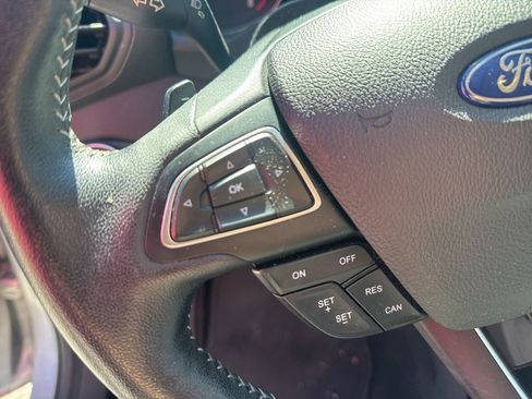 Used 2018 Ford Escape SE w/ SE Sport Appearance Package image 17