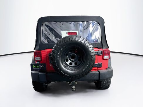 Used 2017 Jeep Wrangler Unlimited Sport w/ Connectivity Group AWD/4WD image 7