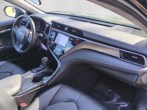 Used 2020 Toyota Camry SE image 24