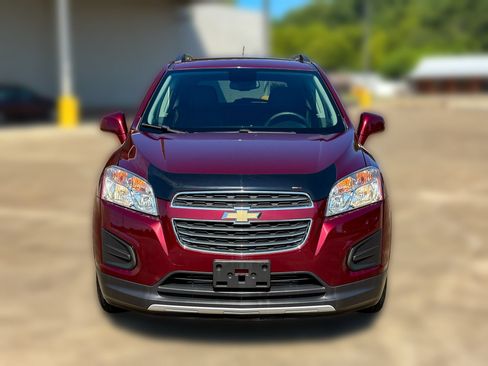 Used 2016 Chevrolet Trax LT w/ LT Sun and Sound Package AWD/4WD image 4