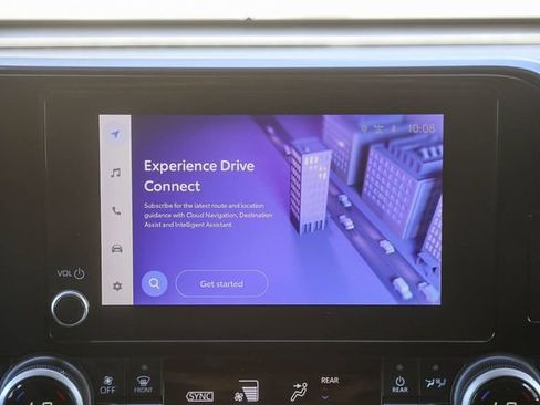 Used 2024 Toyota Highlander XLE FWD image 15