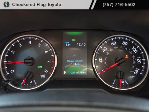 Used 2022 Toyota RAV4 XLE w/ Convenience Package FWD image 13