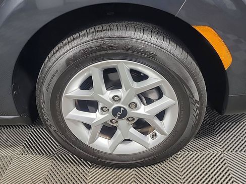 Certified 2024 Kia Soul S FWD image 3