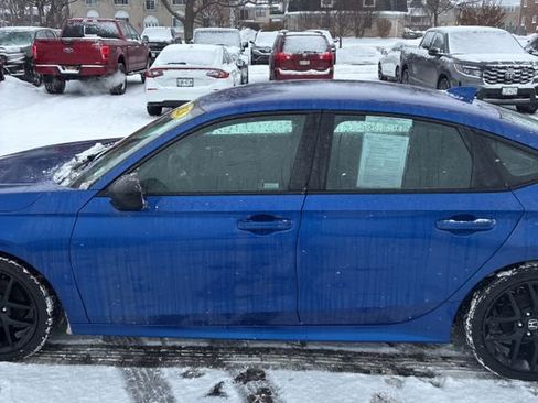 Used 2023 Honda Civic Sport image 4