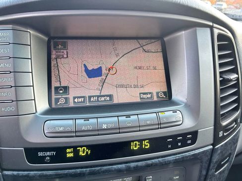 Used 2005 Toyota Land Cruiser image 22