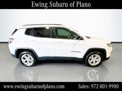Used 2024 Jeep Compass Latitude AWD/4WD image 8
