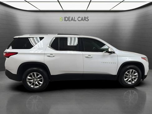 Used 2018 Chevrolet Traverse LT FWD image 4