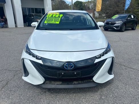 Used 2021 Toyota Prius Prime XLE FWD image 8