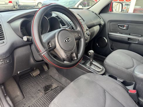 Used 2010 Kia Soul + w/ Audio Pkg image 27