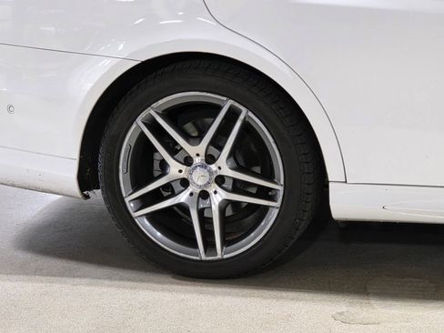 Used 2016 Mercedes-Benz E 350 4MATIC Wagon image 9