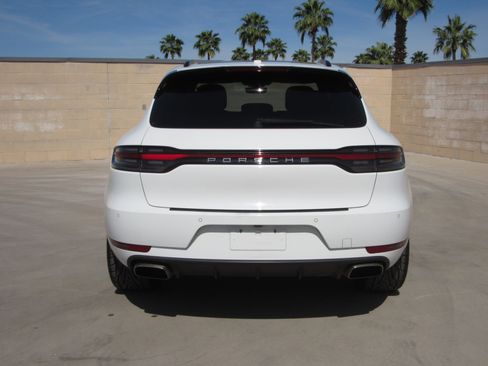 Used 2020 Porsche Macan Base image 7