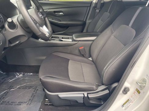 Used 2025 Nissan Sentra SV w/ All-Weather Package FWD image 18