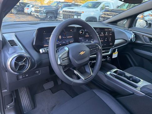 New 2026 Chevrolet Equinox EV LT image 7