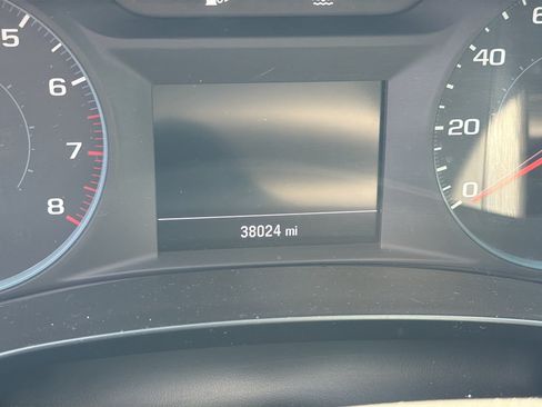 Used 2025 Chevrolet Malibu LT FWD image 3