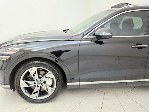 Used 2025 Genesis Electrified GV70 w/ Prestige Package AWD/4WD image 22