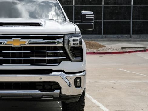Used 2025 Chevrolet Silverado 2500 LTZ w/ LTZ Premium Package AWD/4WD image 48