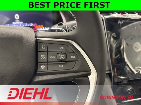 New 2025 Jeep Grand Cherokee Laredo X image 25