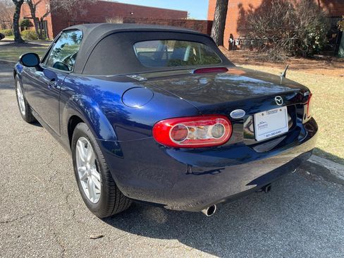 Used 2012 MAZDA MX-5 Miata Sport w/ Convenience Pkg image 13