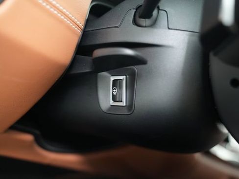 Used 2017 BMW M3 RWD image 50