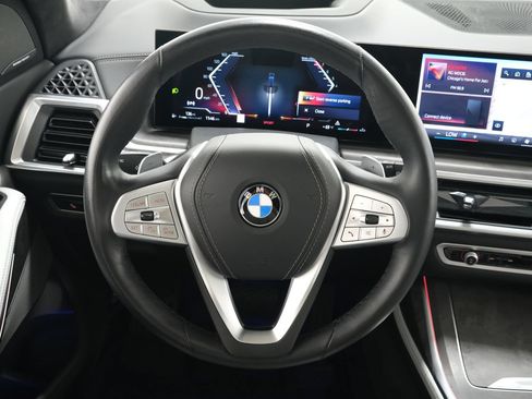 Used 2024 BMW X7 xDrive40i w/ Premium Package AWD/4WD image 13