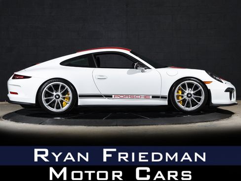 Used 2016 Porsche 911 R RWD image 1
