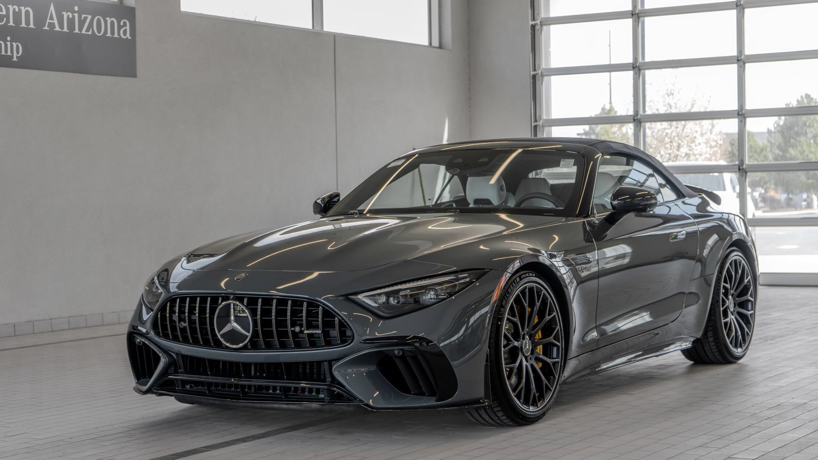 Used 2026 Mercedes-Benz SL 63 AMG 4MATIC image 28